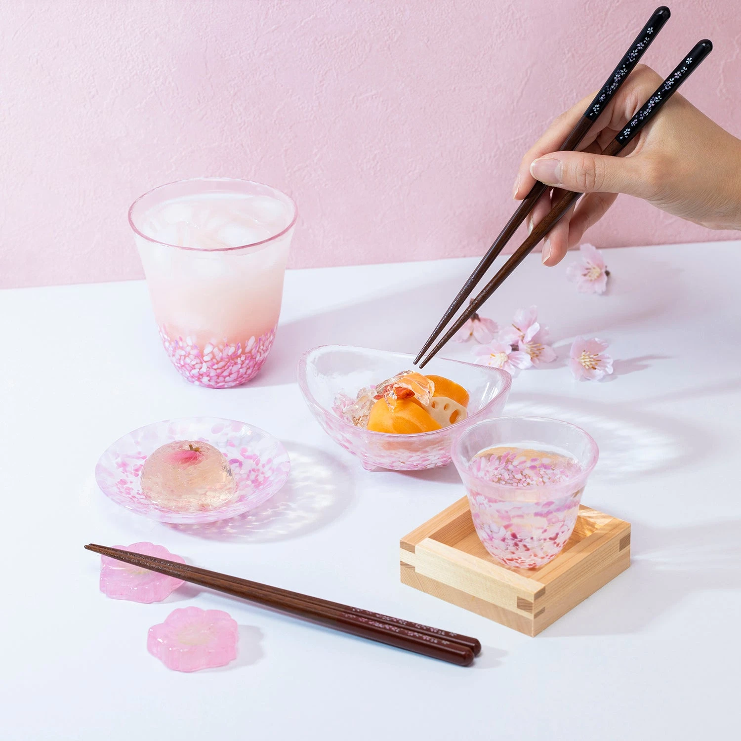 ADERIA Tsugaru Vidro Soda-Lime Glass Oval Sakura Bowl 5 ADERIA Tsugaru Vidro Soda-Lime Glass Oval Sakura Bowl - Image 3