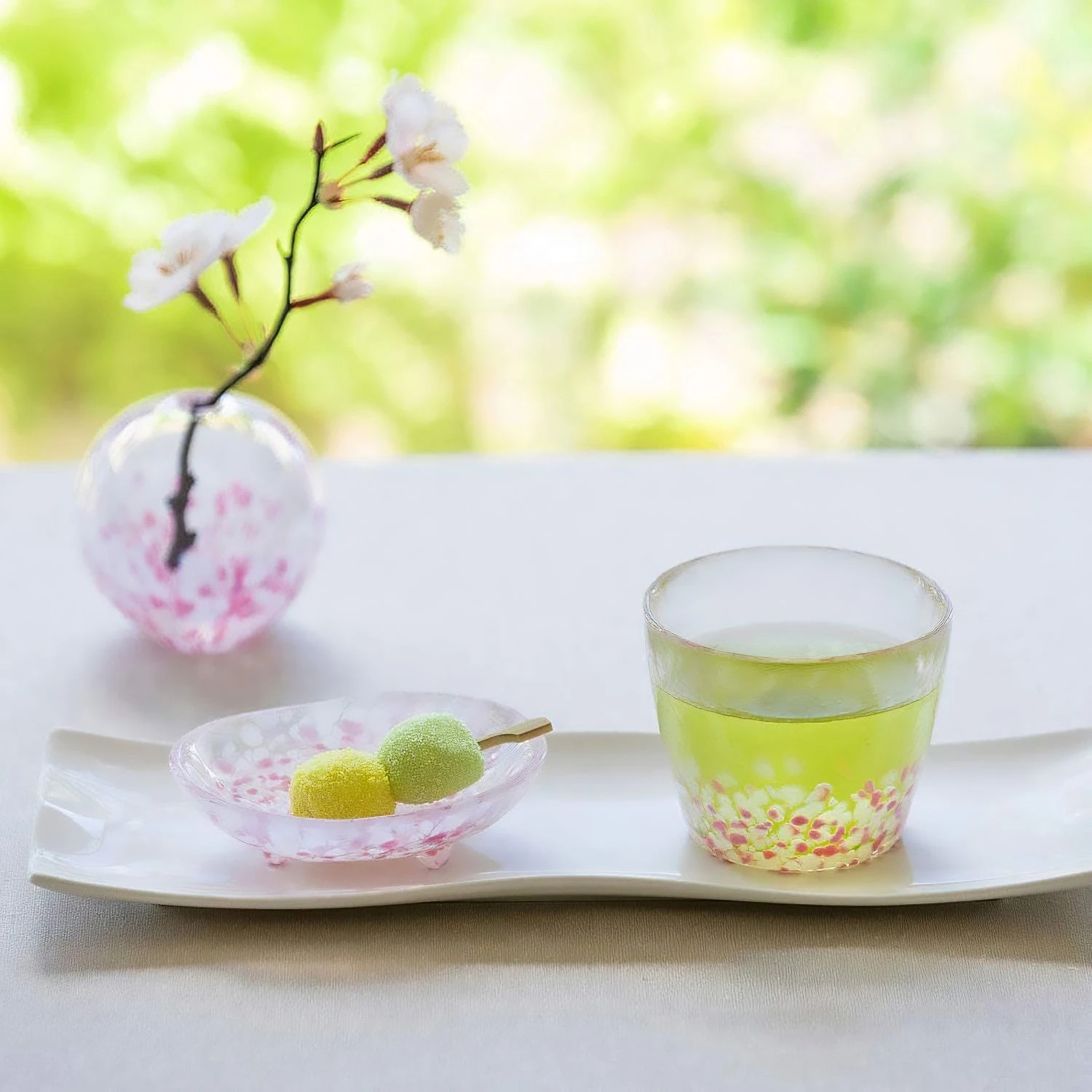 ADERIA Tsugaru Vidro Soda-Lime Glass Oval Sakura Bowl 4 ADERIA Tsugaru Vidro Soda-Lime Glass Oval Sakura Bowl - Image 2