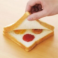 Kitchen Utensils Store -Kitchen Utensils Store AkebonoClover ShapedSandwichCutter Sealer 2