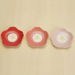 HAREKUTANI Porcelain Sakura Plate Set (3 Plates) -Kitchen Utensils Store HAREKUTANIPorcelainSakuraPlateSet 3Plates 2