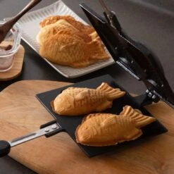 Iwachu Nambu Cast Iron Taiyaki Fish-Shaped Waffle Iron 12 Iwachu Nambu Cast Iron Taiyaki Fish-Shaped Waffle Iron -Kitchen Utensils Store IwachuNambuCastIronTaiyakiFish ShapedWaffleIron 1 417e9b48 1404 4d33 840b ff9aba63afcd