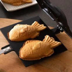 Iwachu Nambu Cast Iron Taiyaki Fish-Shaped Waffle Iron 13 Iwachu Nambu Cast Iron Taiyaki Fish-Shaped Waffle Iron -Kitchen Utensils Store IwachuNambuCastIronTaiyakiFish ShapedWaffleIron 2 763d550a 499f 42bb 82bd 7bc909973d6a