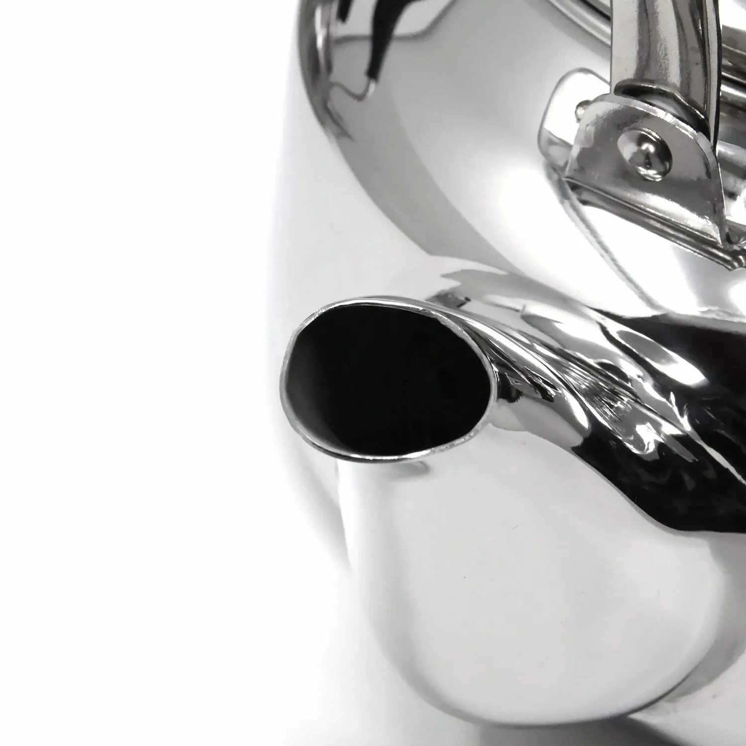 Sori Yanagi Stainless Steel Induction Kettle (Mirror Finish) 6 Sori Yanagi Stainless Steel Induction Kettle (Mirror Finish) - Image 4